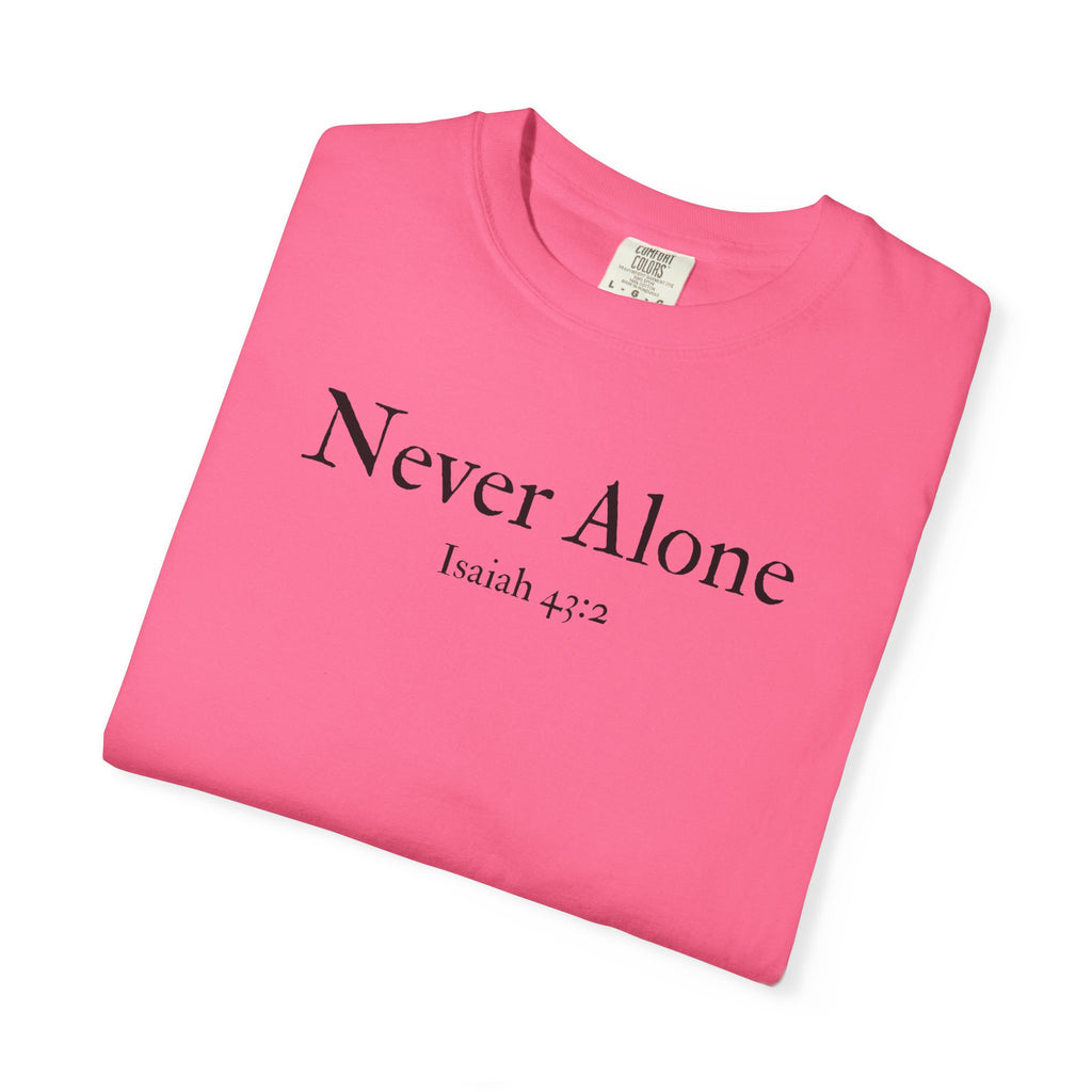 Never Alone Isaiah 43:2 Men's Breast Cancer Awareness T-shirt