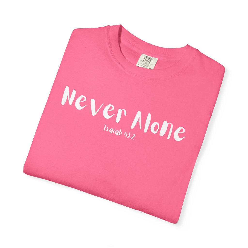 Never Alone Isaiah 43:2 Women's Breast Cancer Awareness T-shirt